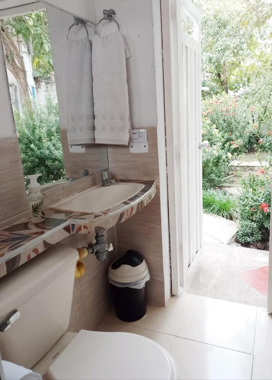Hostal Corales โตลู ภายนอก รูปภาพ