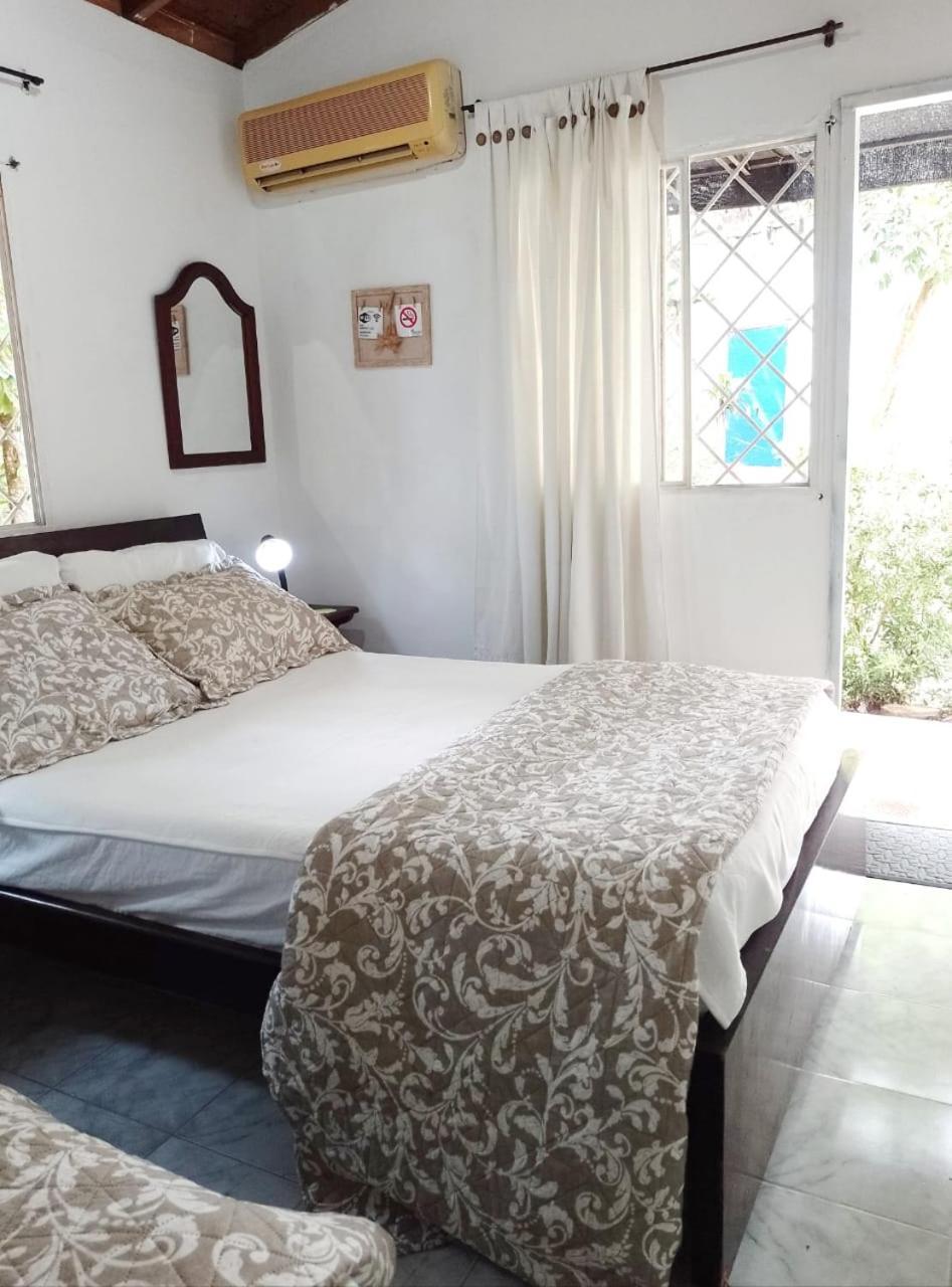 Hostal Corales โตลู ภายนอก รูปภาพ