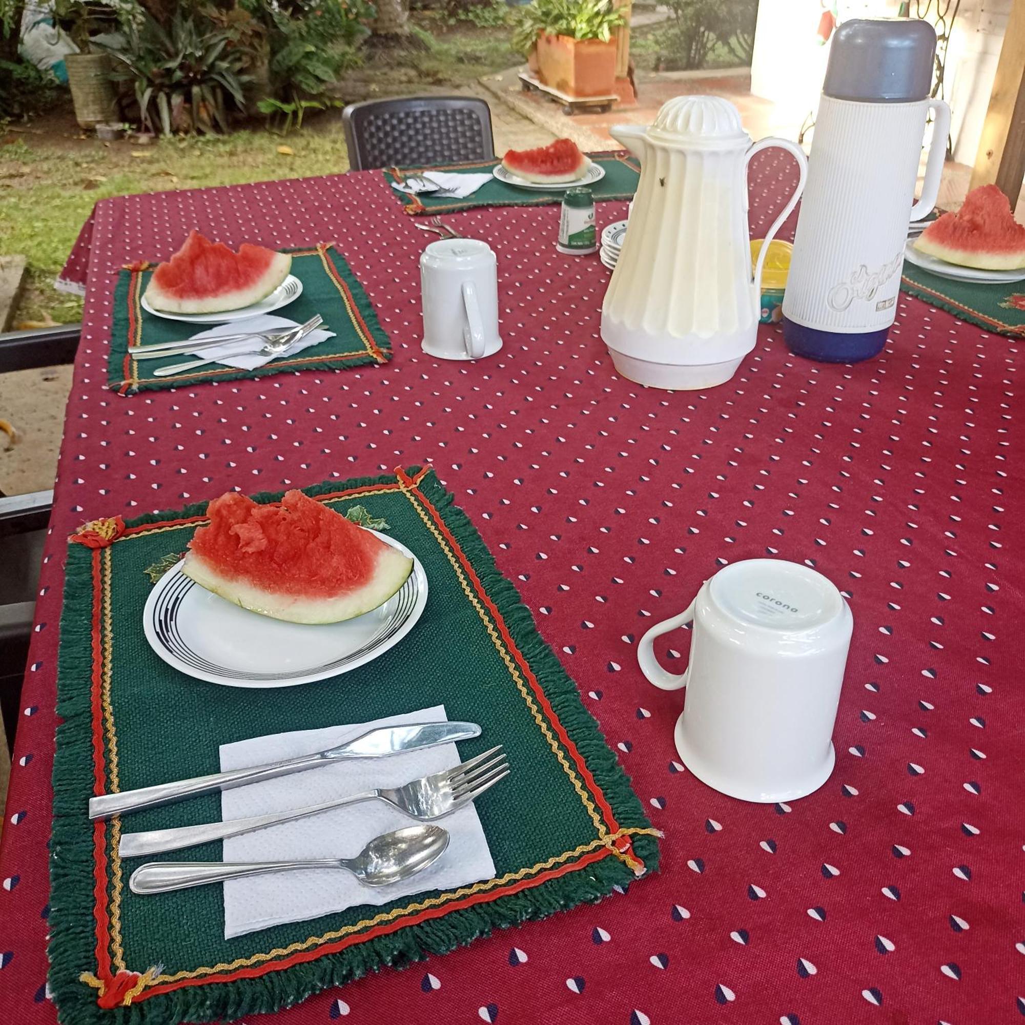 Hostal Corales โตลู ภายนอก รูปภาพ