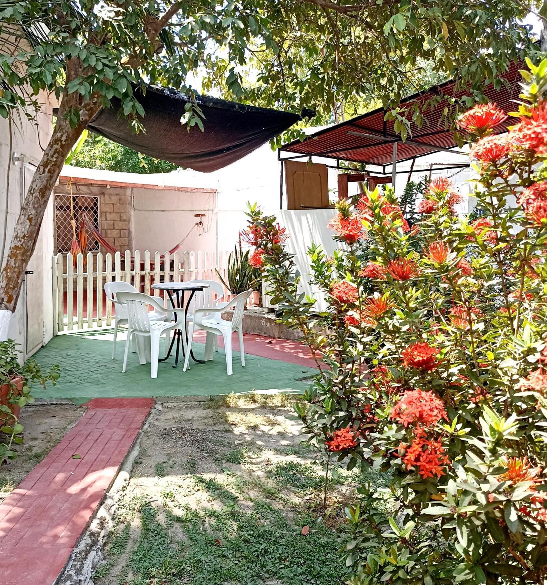 Hostal Corales โตลู ภายนอก รูปภาพ