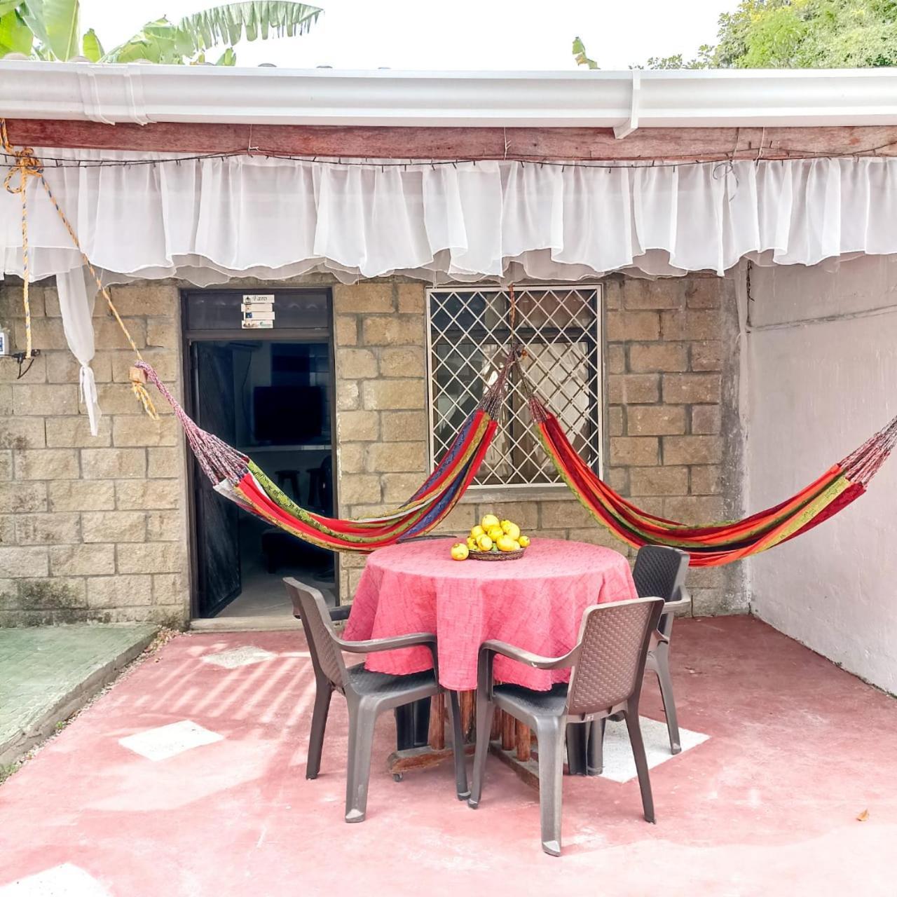 Hostal Corales โตลู ภายนอก รูปภาพ
